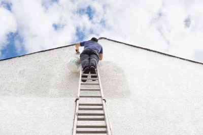 Peinture extérieure dans les Alpes-Maritimes — façades et ravalement